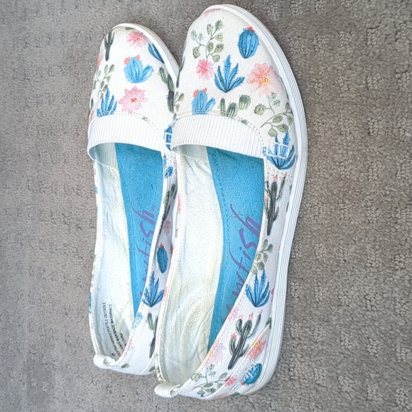 Blowfish Shoes - Blowfish Slip on Canvas shoes